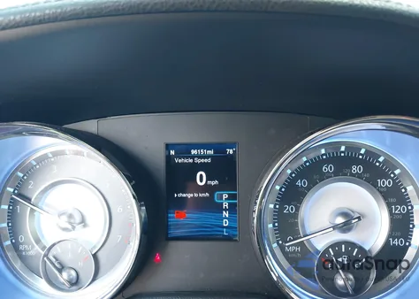 2014 Chrysler 300 z USA, uszkodzony, nr VIN 2C3CCARG0EH298020